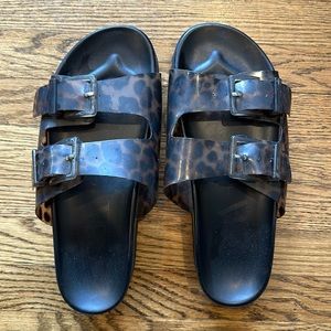 Zara sandals with animal print.  🌸 3 for $17